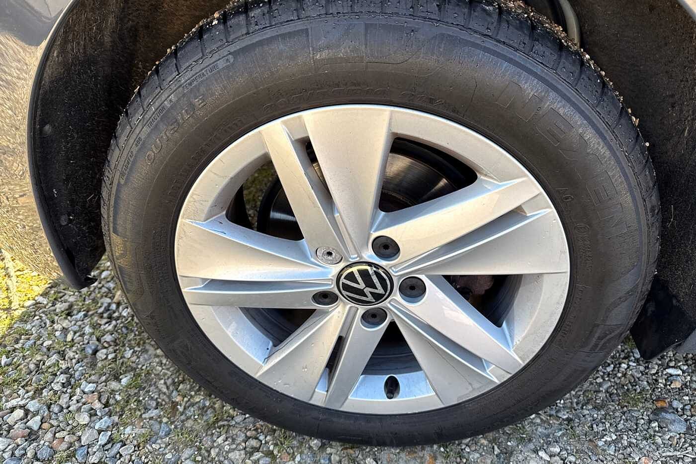 Volkswagen Golf MK8 Hatch 5-Dr 1.5 eTSI (150PS) Life EVO DSG