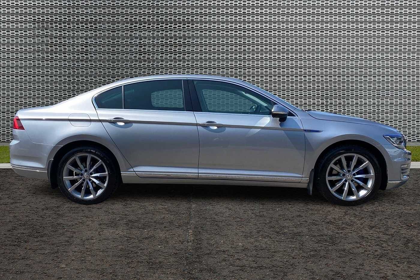Volkswagen Passat GTE