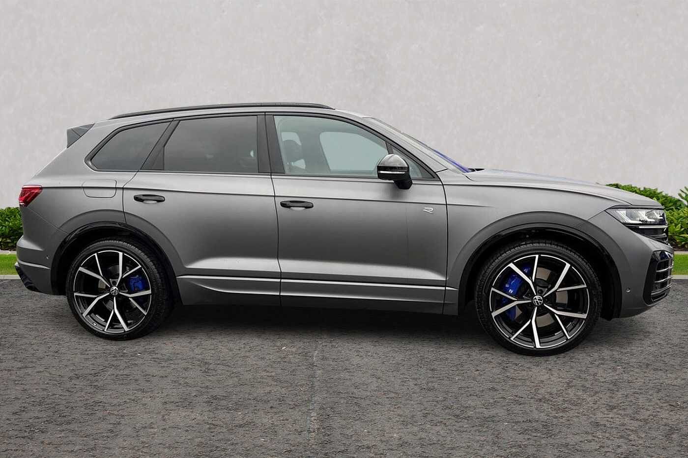 Volkswagen Touareg 3.0TSI (462ps) R PHEV 4Motion Tiptronic