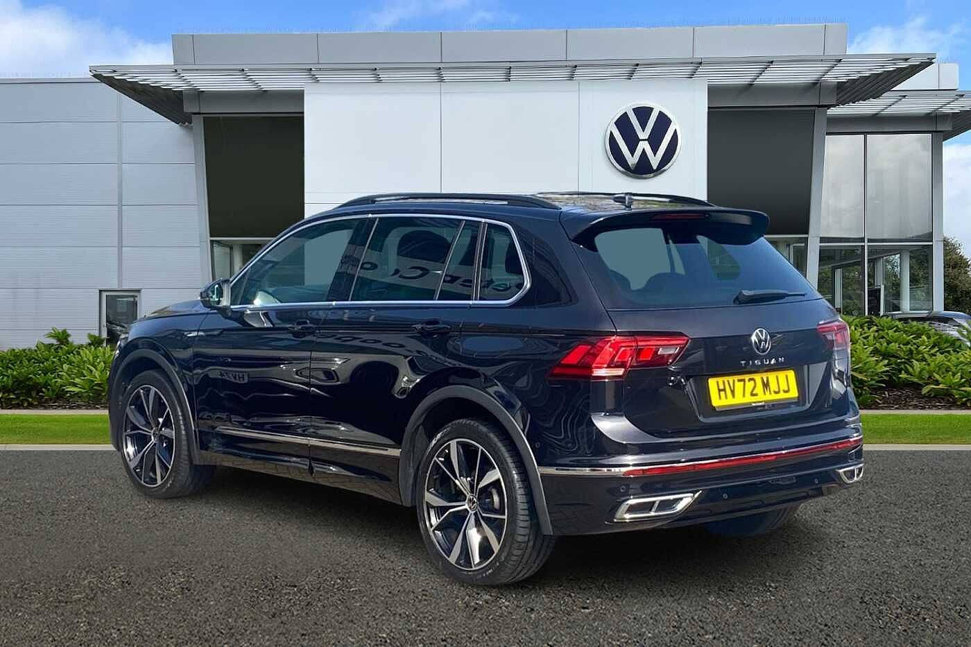 Volkswagen Tiguan 2.0 TDI (150PS) R-Line SCR DSG + PAN ROOF + REAR CAMERA