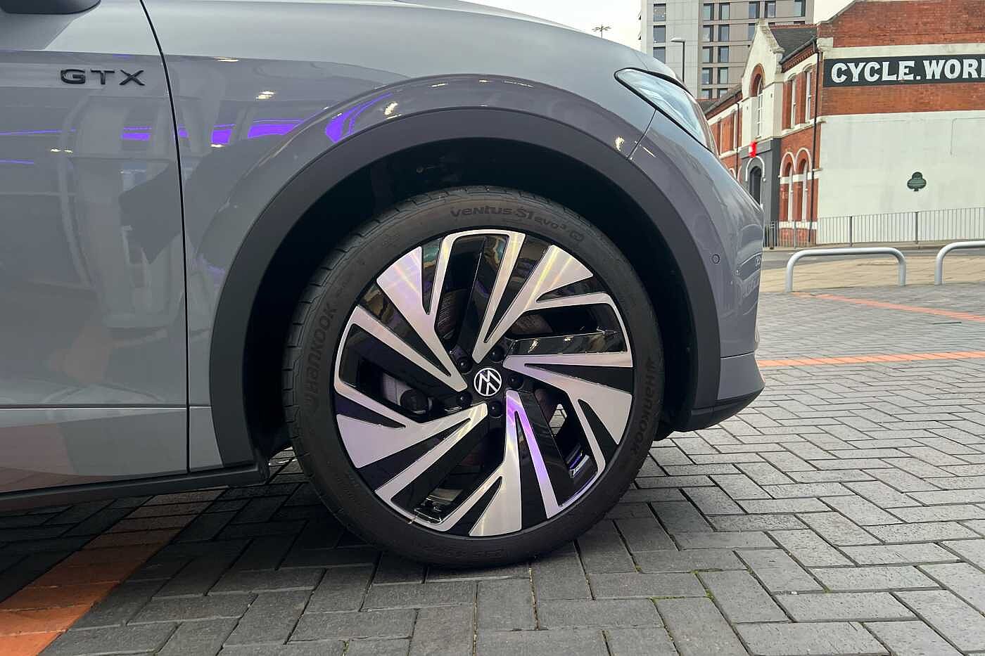 Volkswagen ID.5 GTX Style 77kWh 4Motion 299PS Automatic