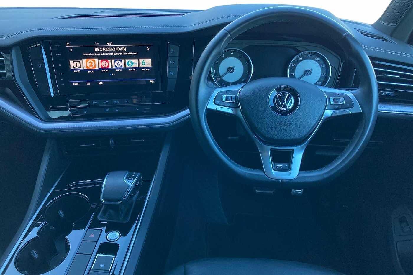 Volkswagen Touareg V6 R-Line 3.0 TSI 340PS 4MOTION 8-speed Auto Tiptronic 5 Door