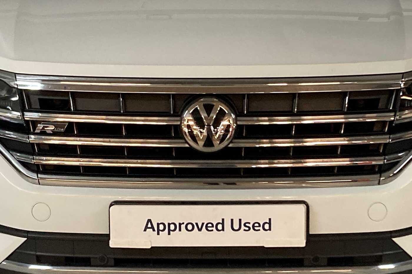 Volkswagen Touareg V6 R-Line 3.0 TSI 340PS 4MOTION 8-speed Auto Tiptronic 5 Door