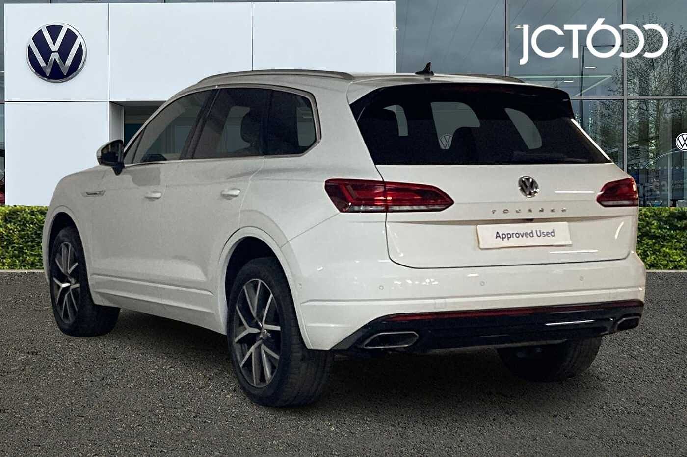 Volkswagen Touareg V6 R-Line 3.0 TSI 340PS 4MOTION 8-speed Auto Tiptronic 5 Door