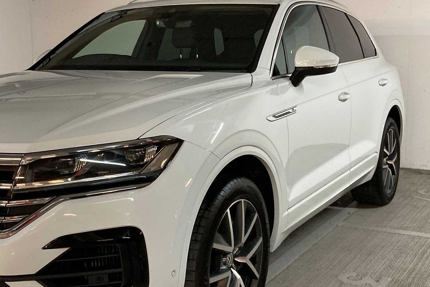 Volkswagen Touareg V6 R-Line 3.0 TSI 340PS 4MOTION 8-speed Auto Tiptronic 5 Door