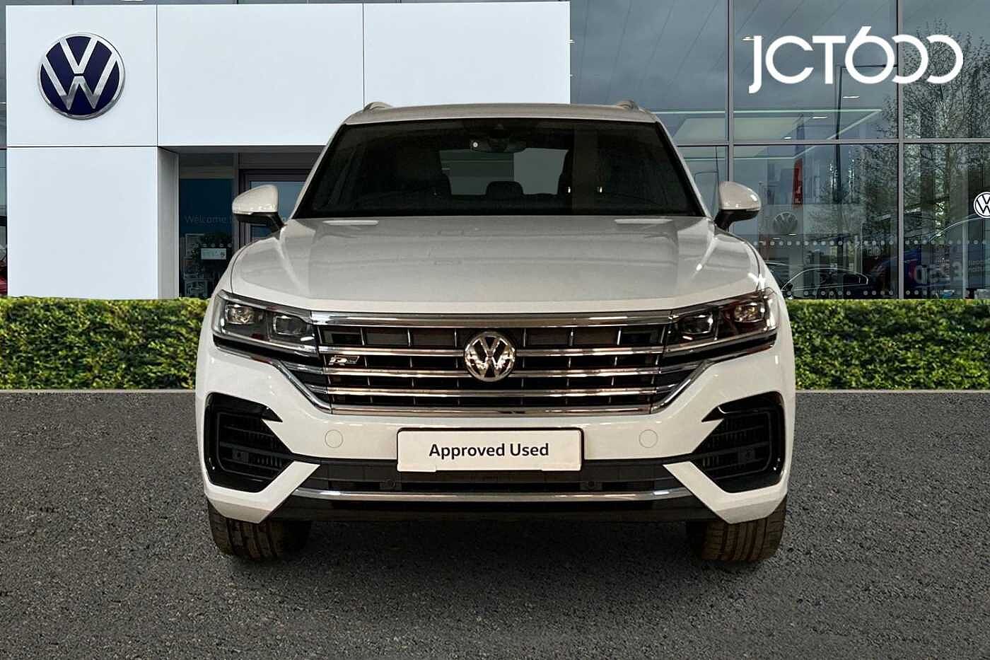 Volkswagen Touareg V6 R-Line 3.0 TSI 340PS 4MOTION 8-speed Auto Tiptronic 5 Door
