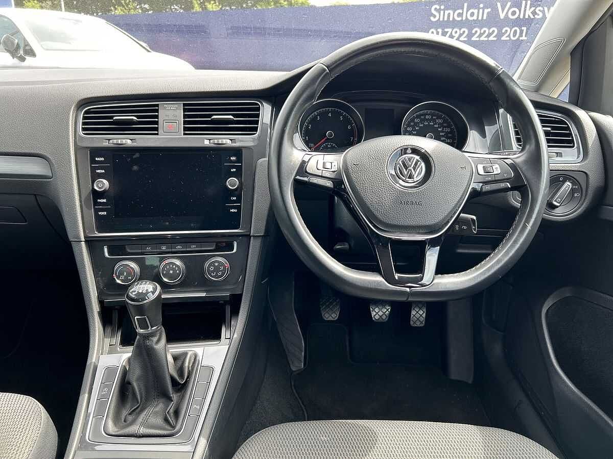 Volkswagen Golf Hatchback 1.0 TSI 115 Match 5dr + VOLKSWAGEN WARRANTY