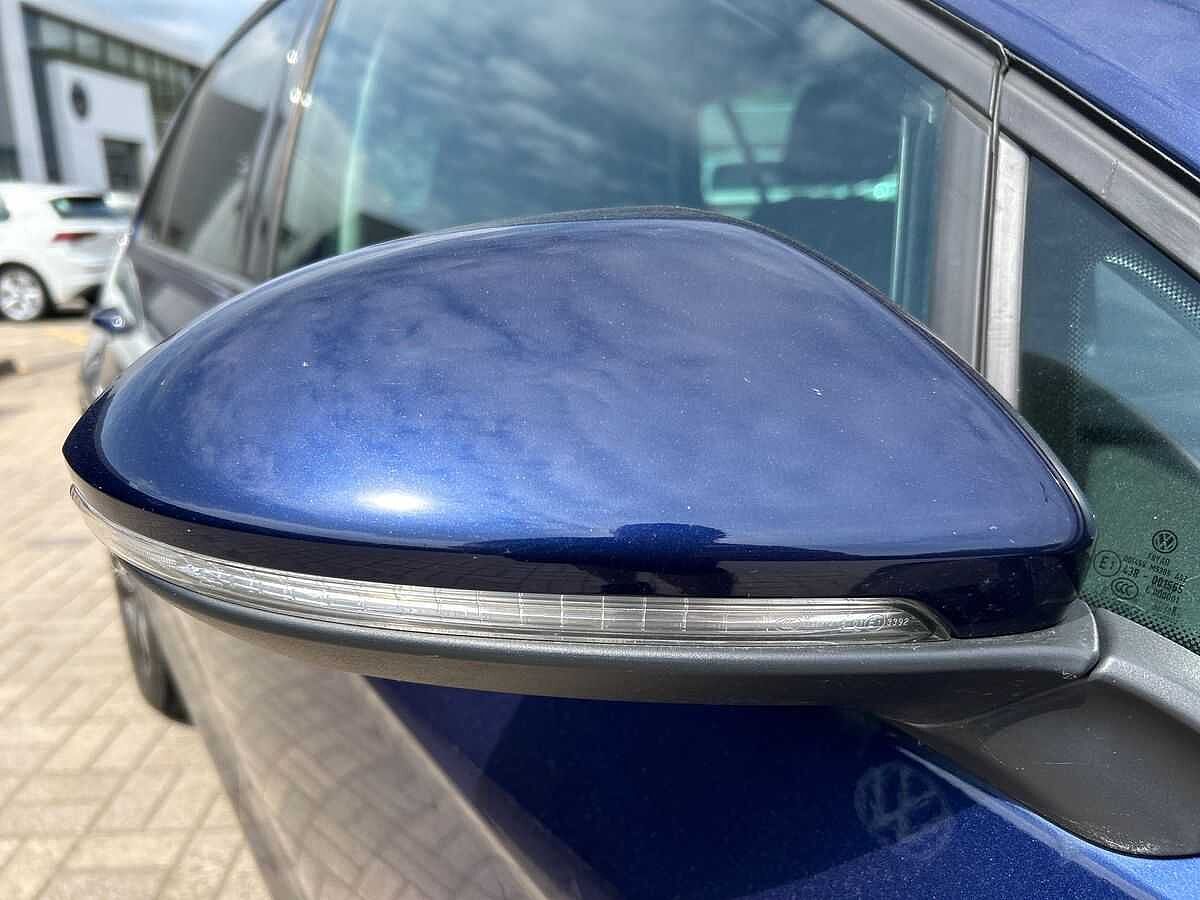 Volkswagen Golf Hatchback 1.0 TSI 115 Match 5dr + VOLKSWAGEN WARRANTY