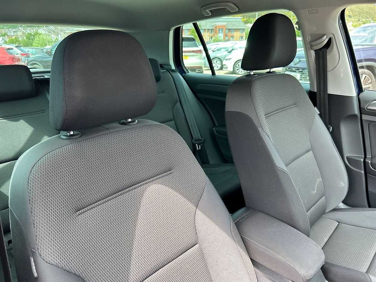 Volkswagen Golf Hatchback 1.0 TSI 115 Match 5dr + VOLKSWAGEN WARRANTY