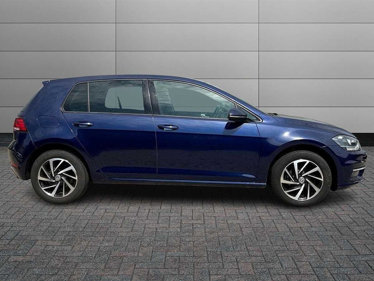 Volkswagen Golf Hatchback 1.0 TSI 115 Match 5dr + VOLKSWAGEN WARRANTY