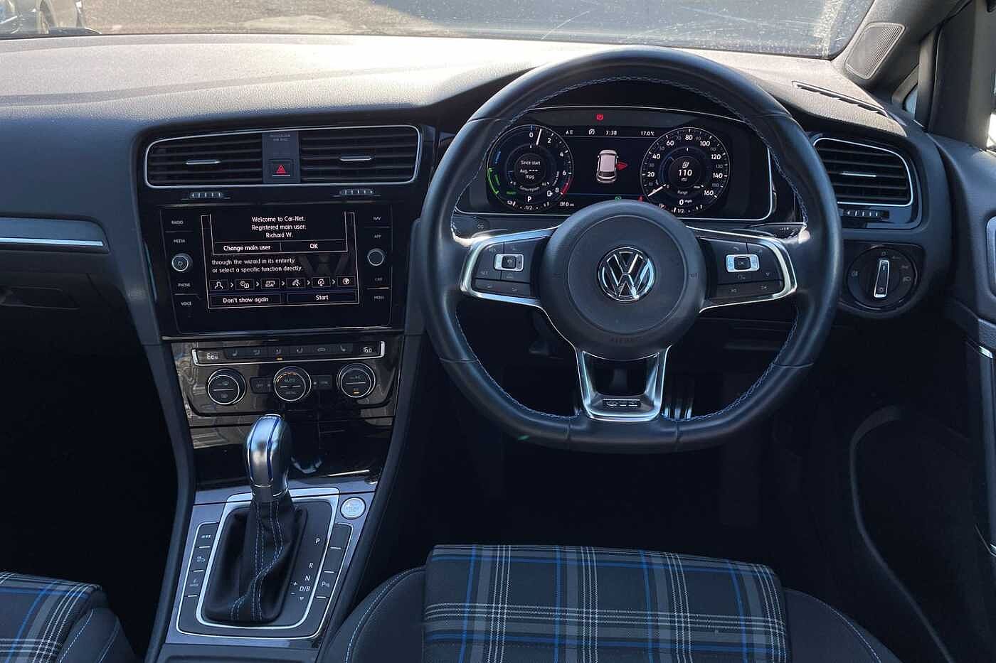 Volkswagen Golf GTE Advance 1.4 TSI 204PS 6-speed DSG 5 Door