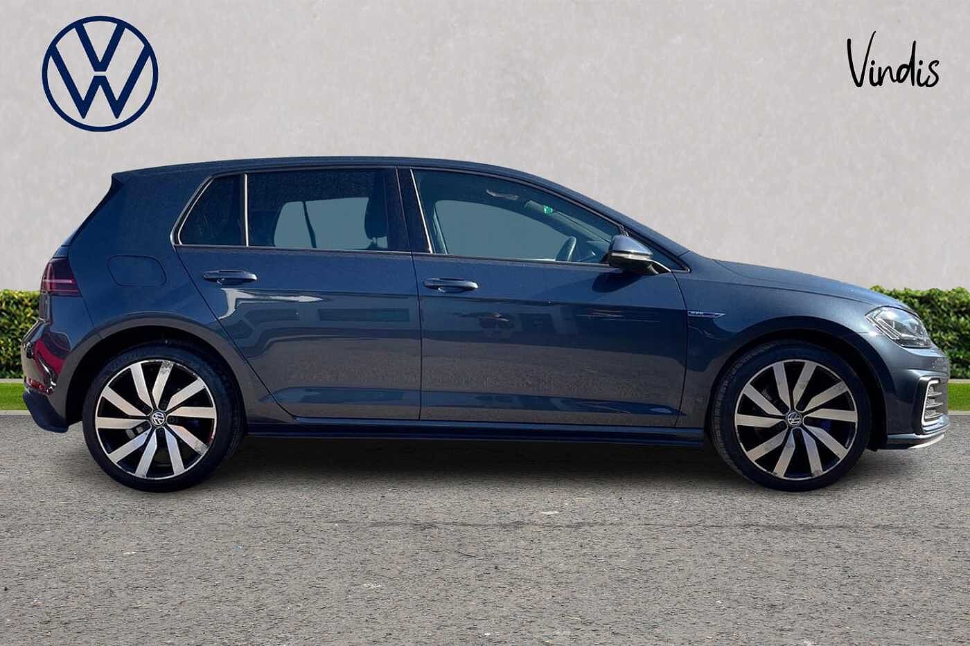 Volkswagen Golf GTE Advance 1.4 TSI 204PS 6-speed DSG 5 Door