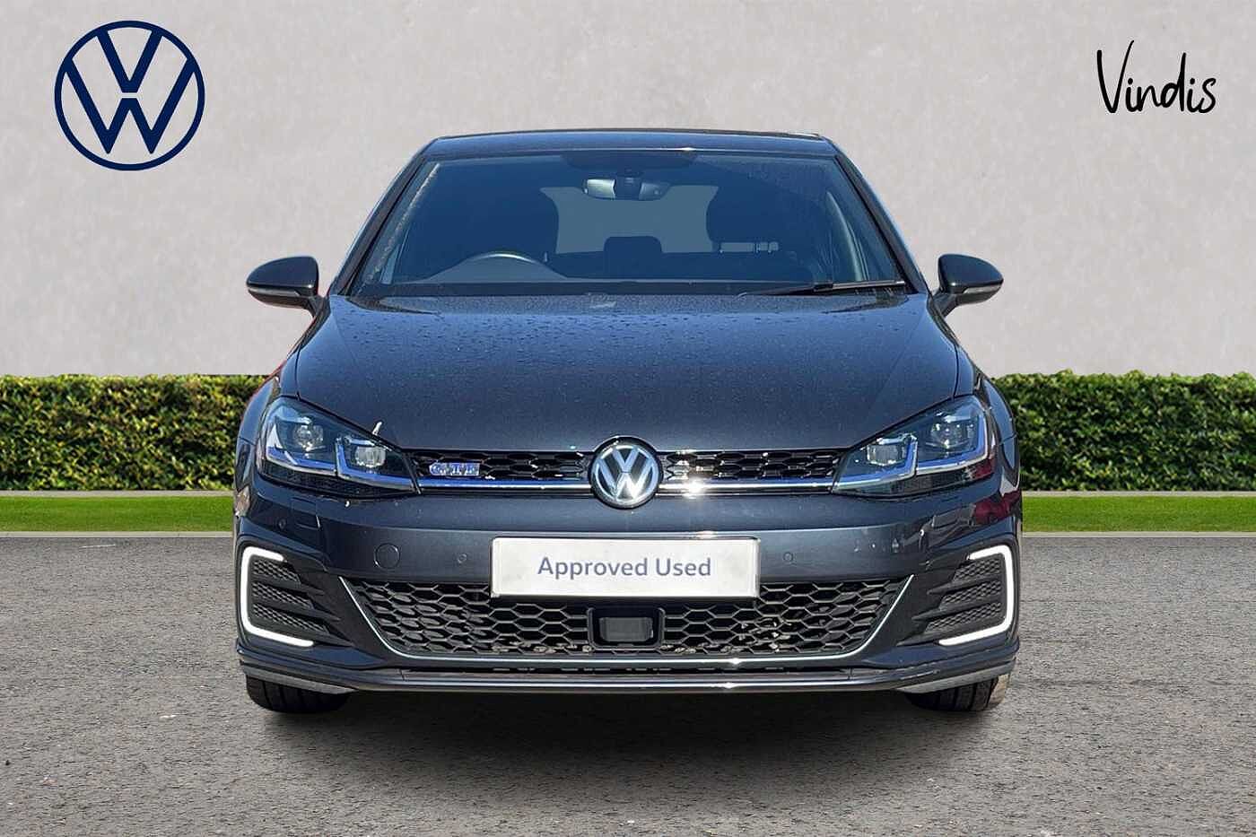 Volkswagen Golf GTE Advance 1.4 TSI 204PS 6-speed DSG 5 Door