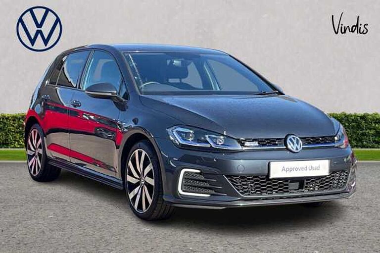 Volkswagen Golf GTE Advance 1.4 TSI 204PS 6-speed DSG 5 Door
