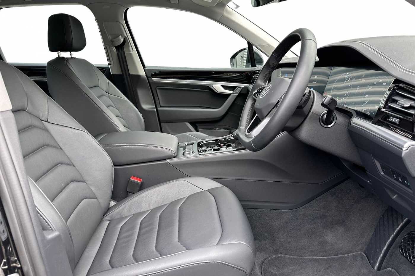Volkswagen Touareg Estate Elegance 3.0 TSI eHybrid 381PS 8-Speed Tiptronic 4Motion 5 Door