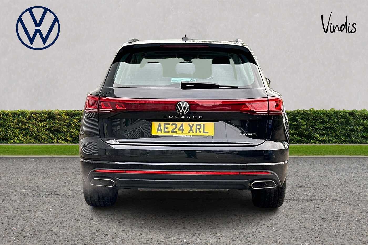 Volkswagen Touareg Estate Elegance 3.0 TSI eHybrid 381PS 8-Speed Tiptronic 4Motion 5 Door