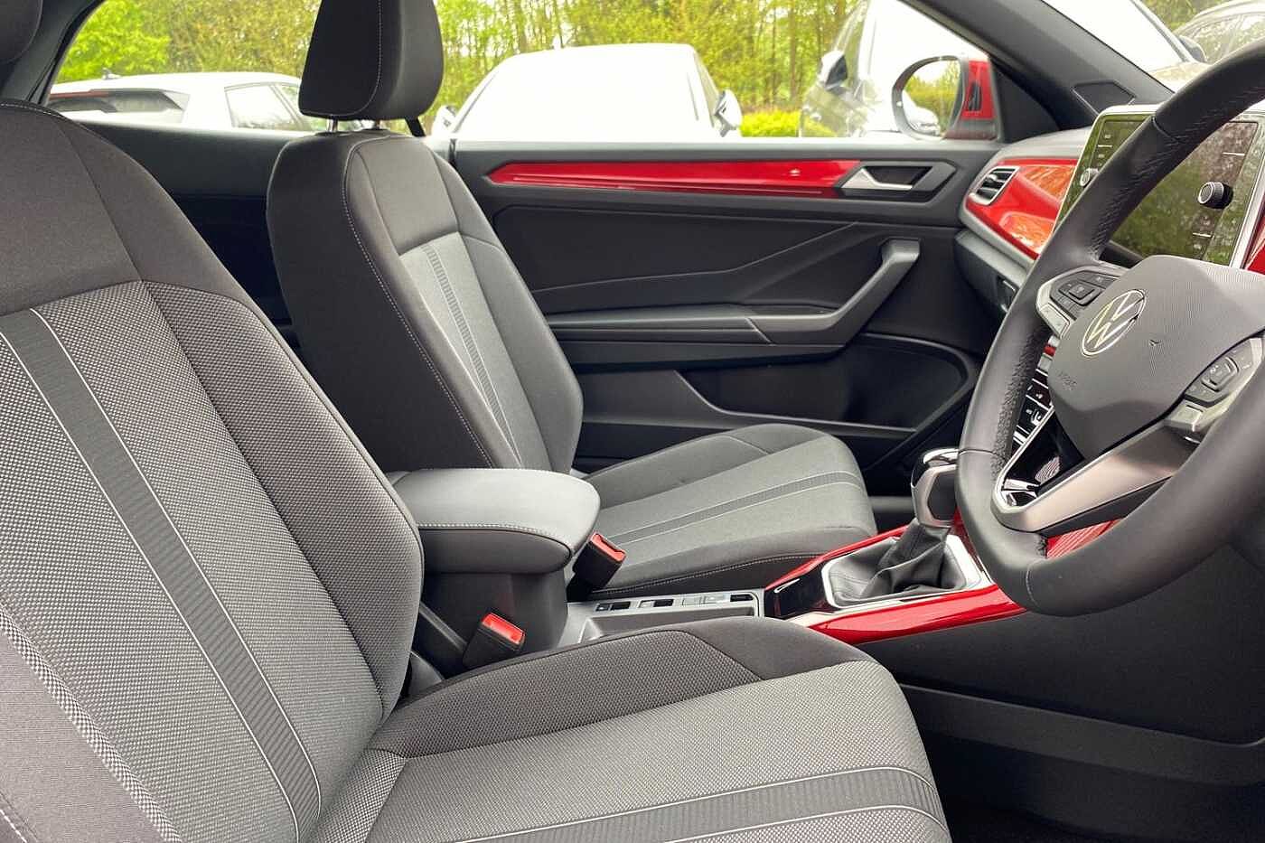 Volkswagen T-ROC Cabriolet Style 1.5 TSI 150PS 7-speed DSG 2 Door