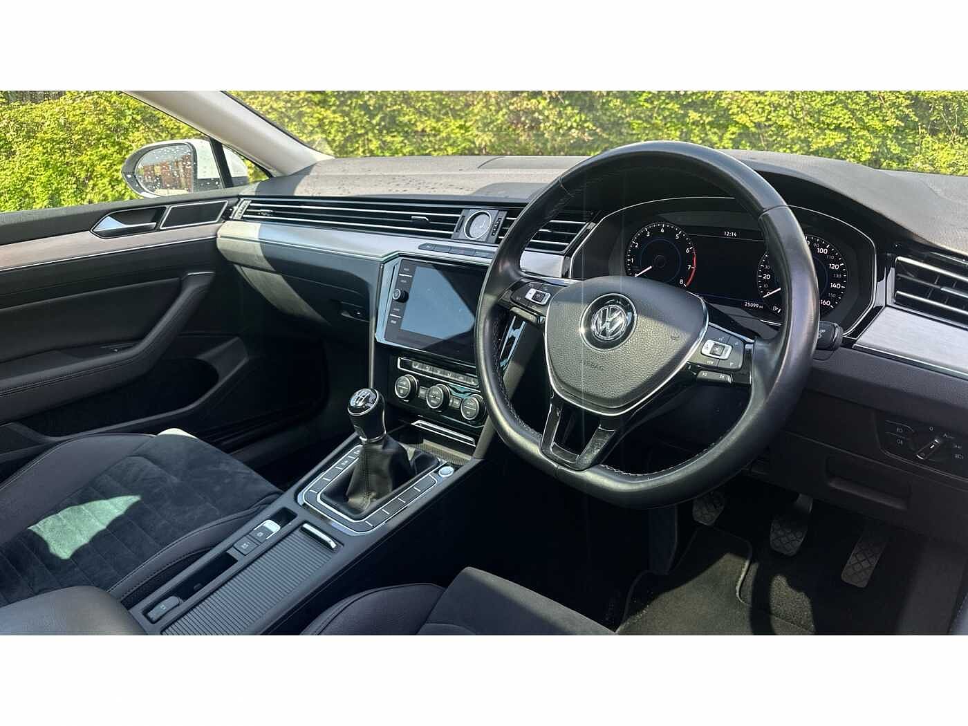 Volkswagen Passat 1.5 TSI (150ps) GT (s/s) Saloon