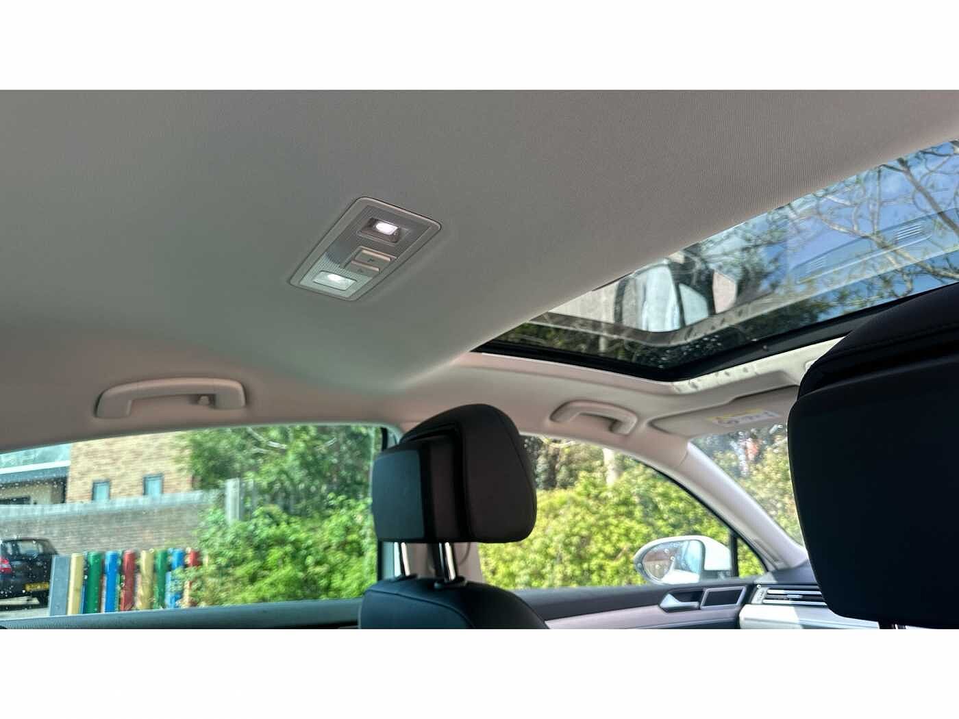 Volkswagen Passat 1.5 TSI (150ps) GT (s/s) Saloon