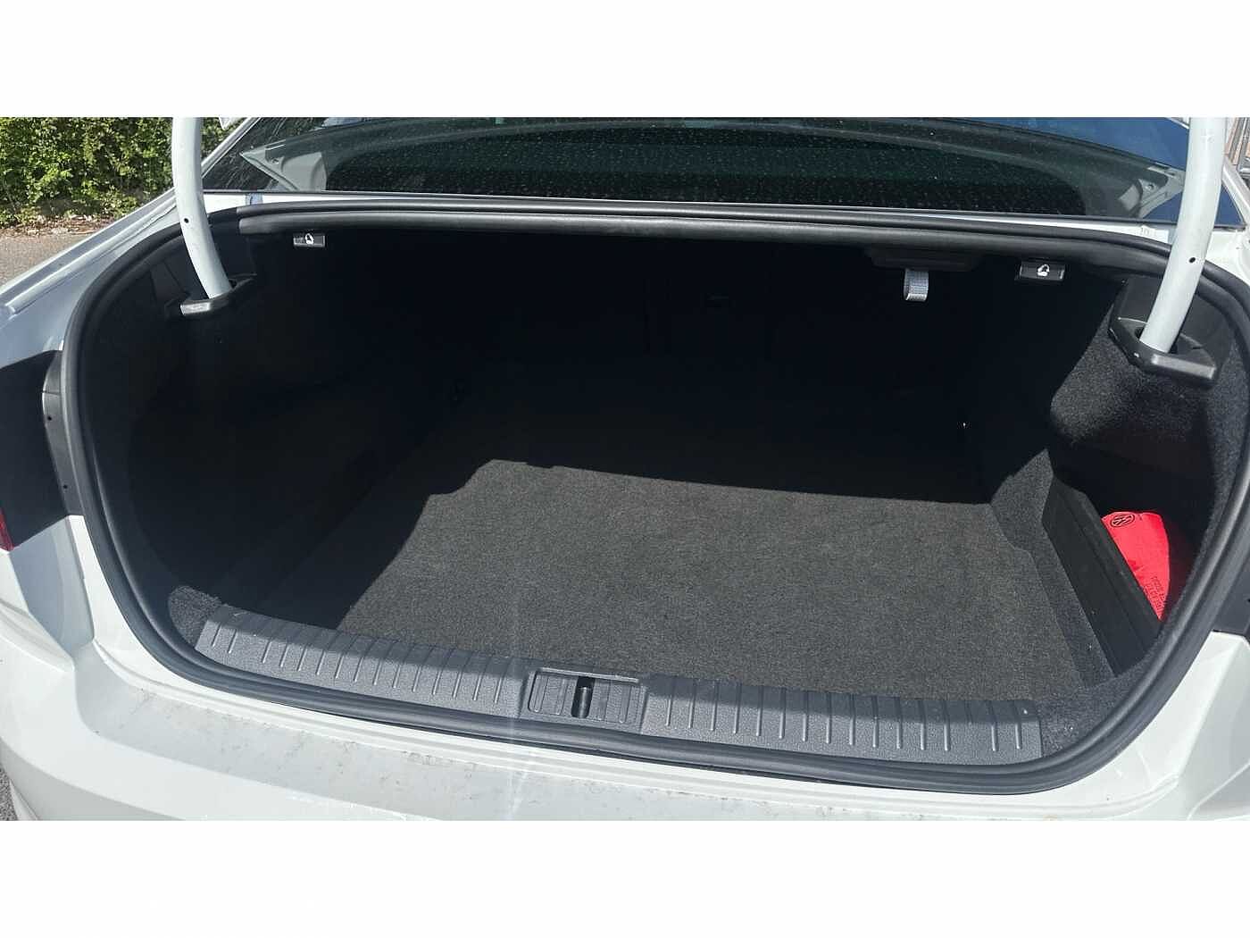 Volkswagen Passat 1.5 TSI (150ps) GT (s/s) Saloon