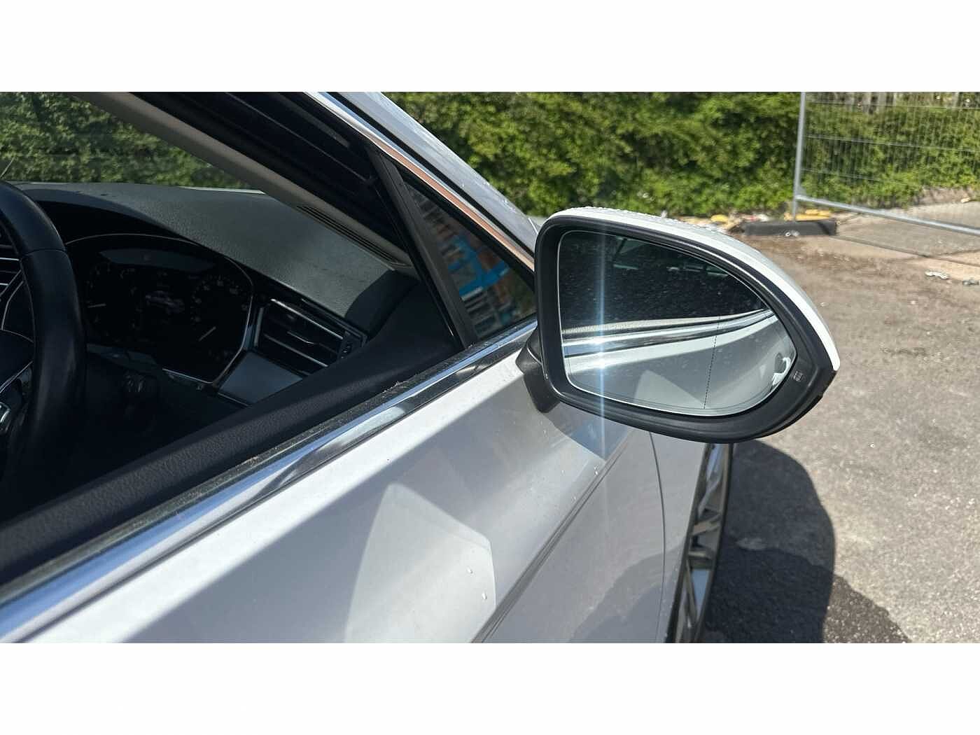 Volkswagen Passat 1.5 TSI (150ps) GT (s/s) Saloon