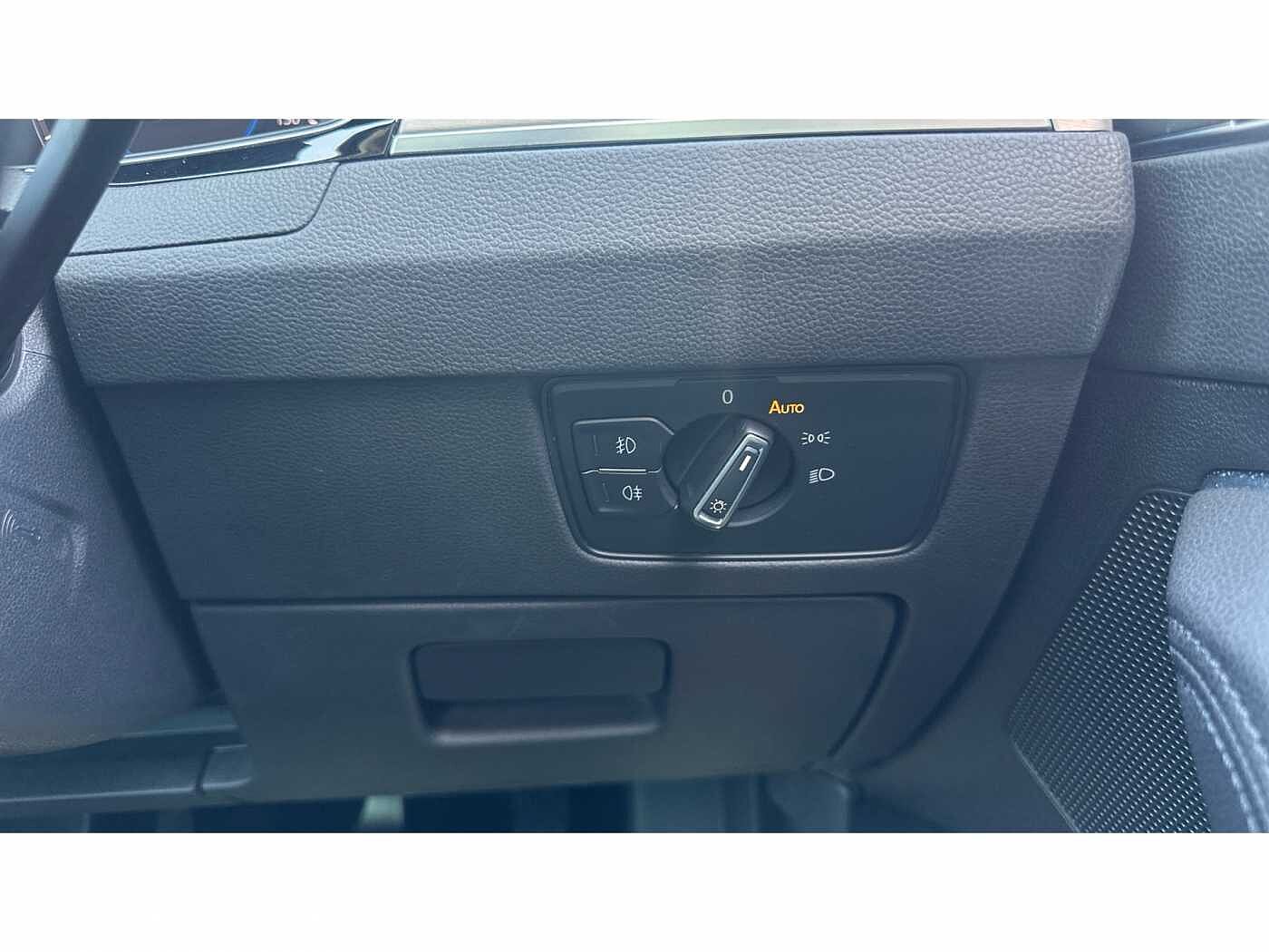 Volkswagen Passat 1.5 TSI (150ps) GT (s/s) Saloon