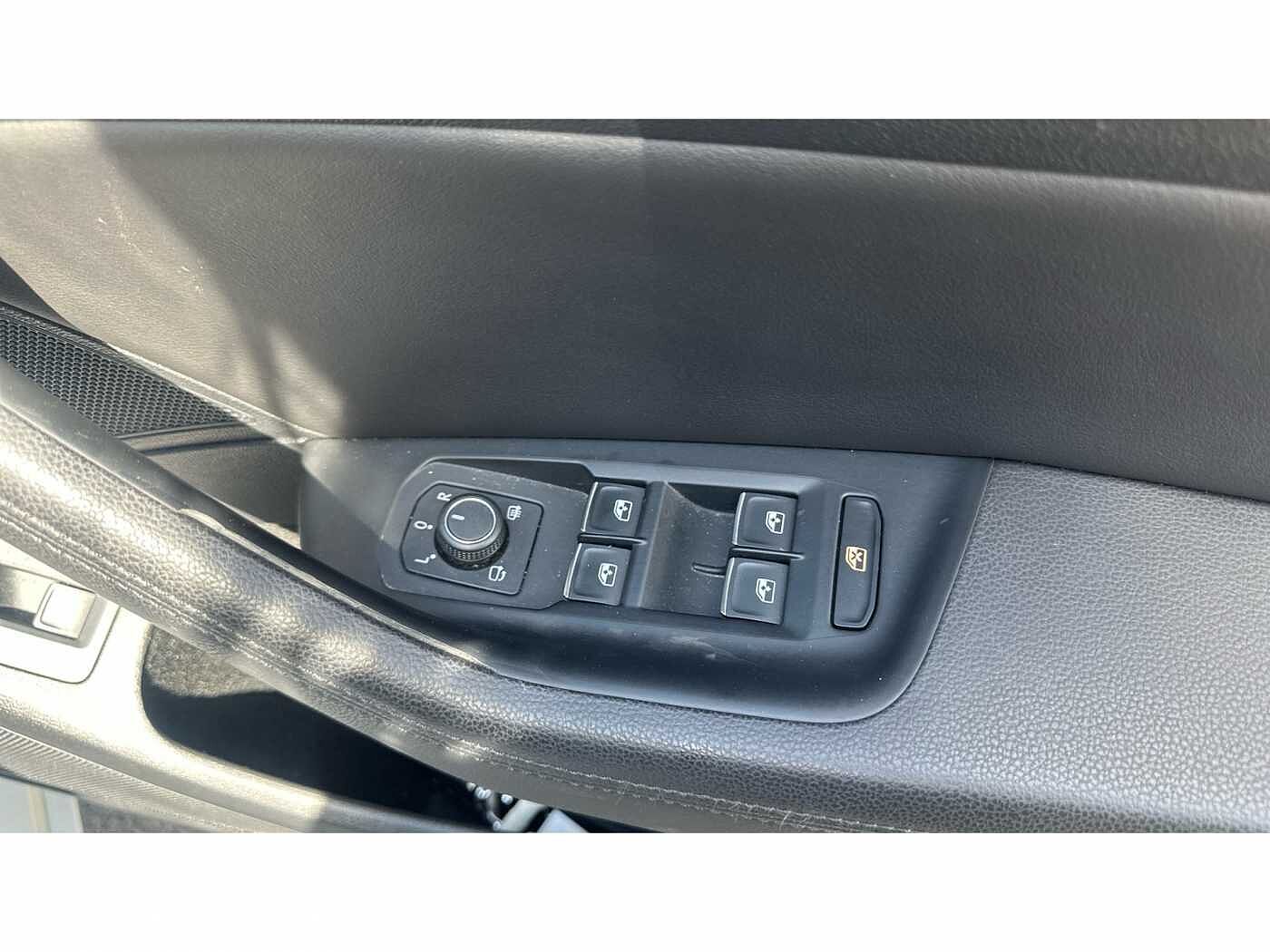 Volkswagen Passat 1.5 TSI (150ps) GT (s/s) Saloon