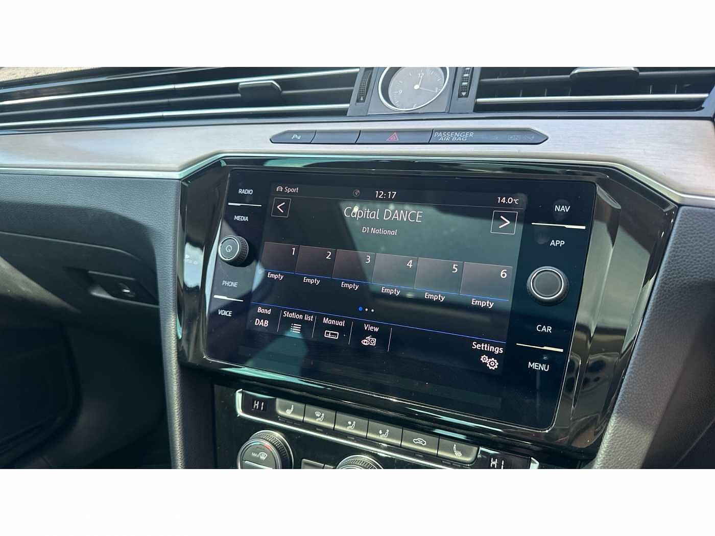 Volkswagen Passat 1.5 TSI (150ps) GT (s/s) Saloon