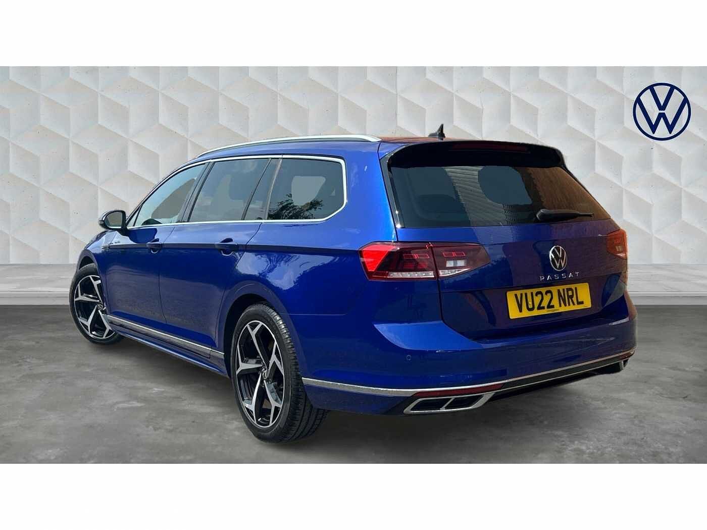Volkswagen Passat MK8 Facelift Est 2.0TDI 150 R-Line EVO DSG