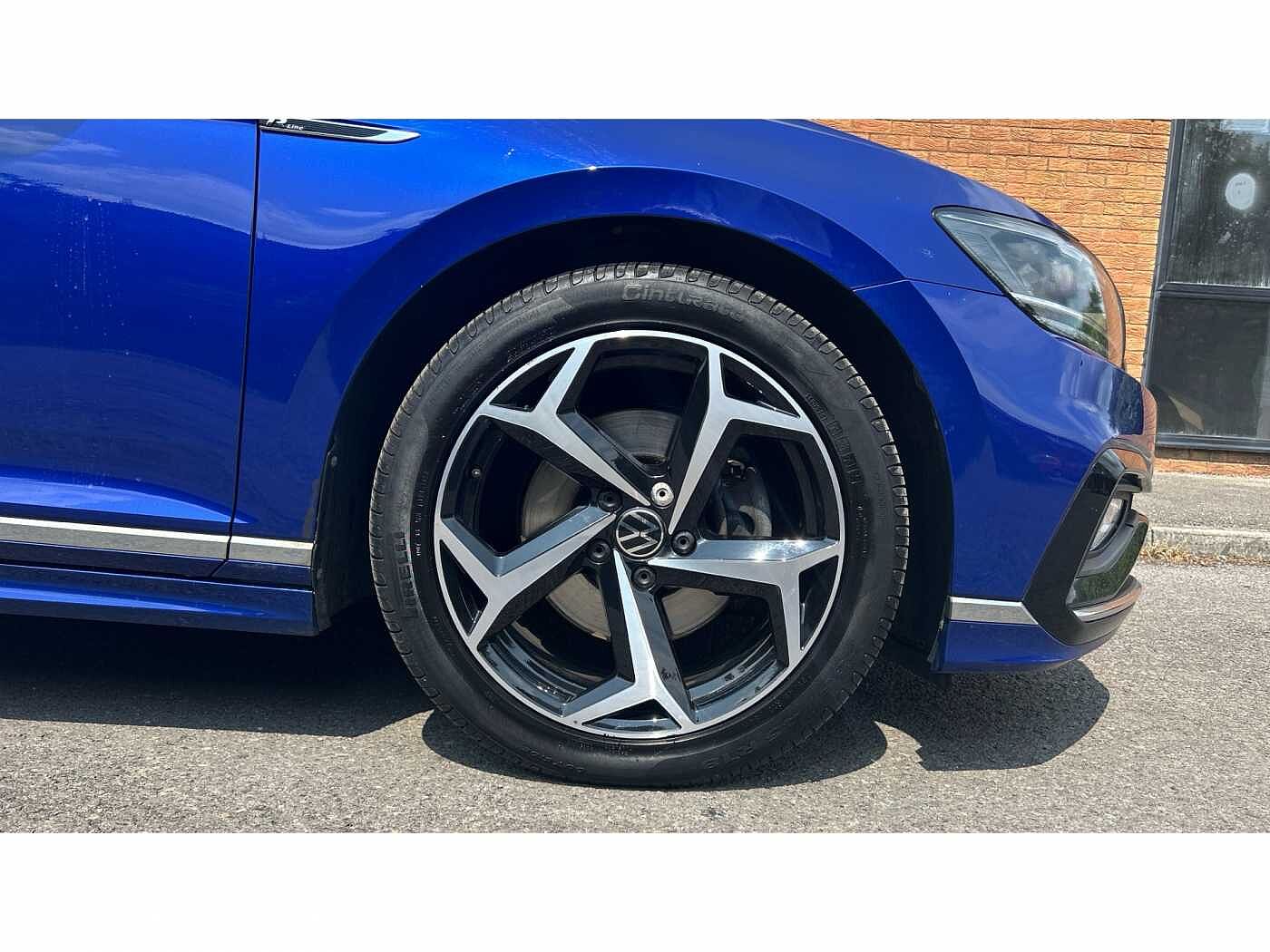 Volkswagen Passat MK8 Facelift Est 2.0TDI 150 R-Line EVO DSG