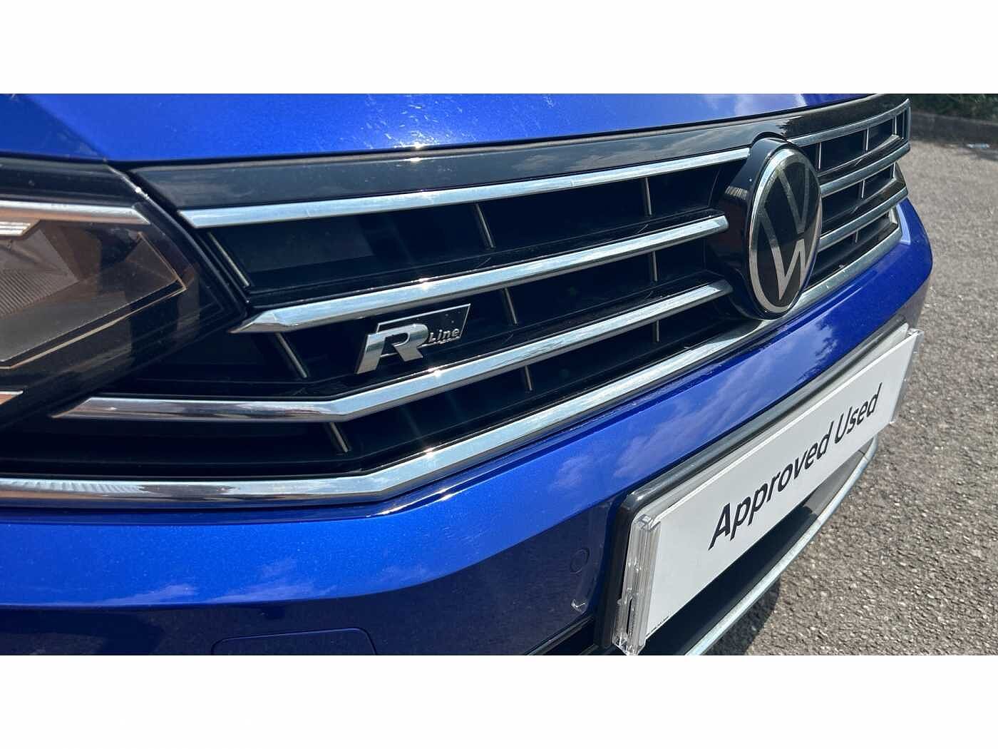 Volkswagen Passat MK8 Facelift Est 2.0TDI 150 R-Line EVO DSG