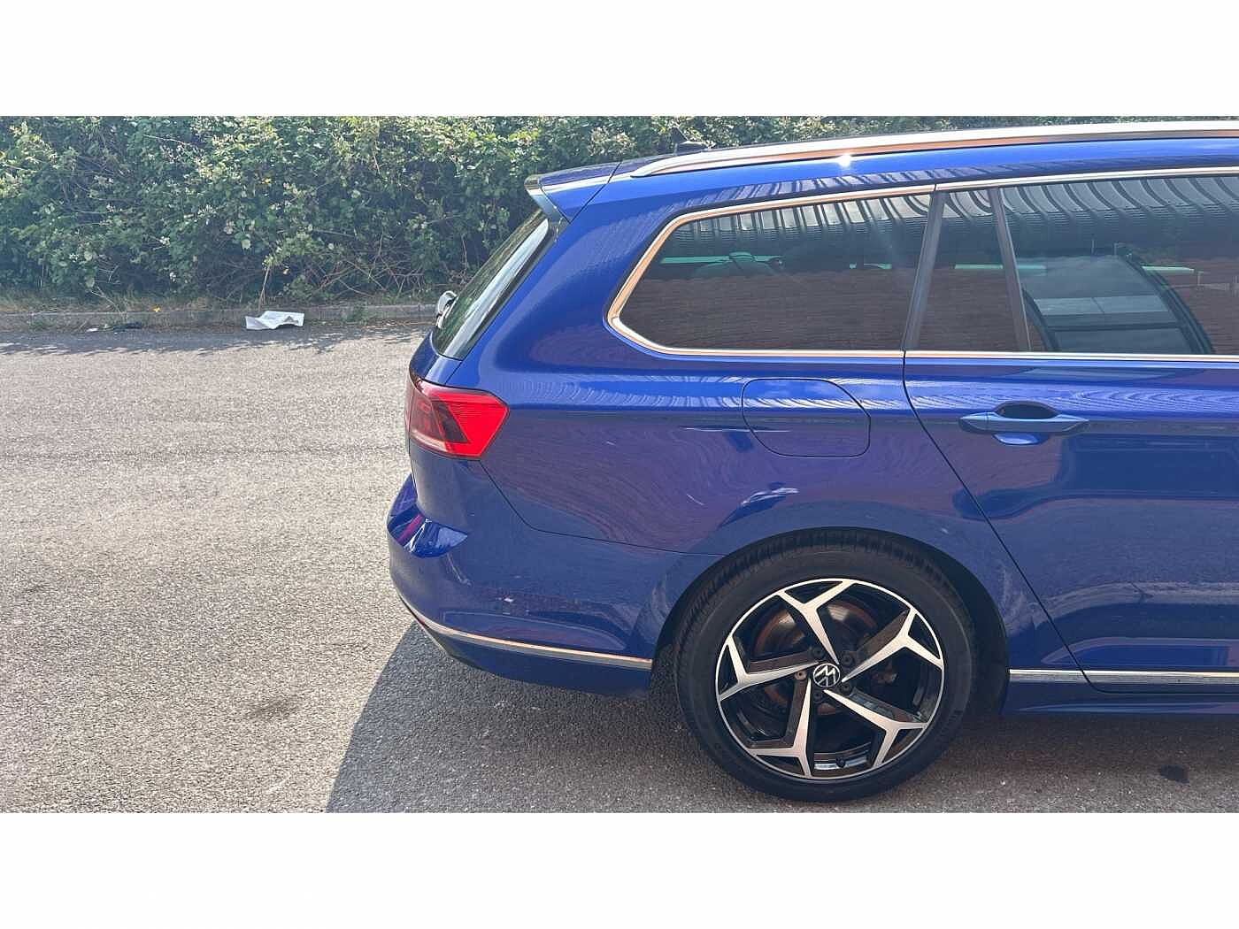 Volkswagen Passat MK8 Facelift Est 2.0TDI 150 R-Line EVO DSG
