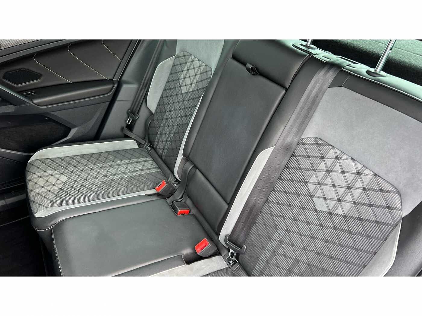 Volkswagen Tiguan 1.5 TSI (150ps) R-Line EVO DSG