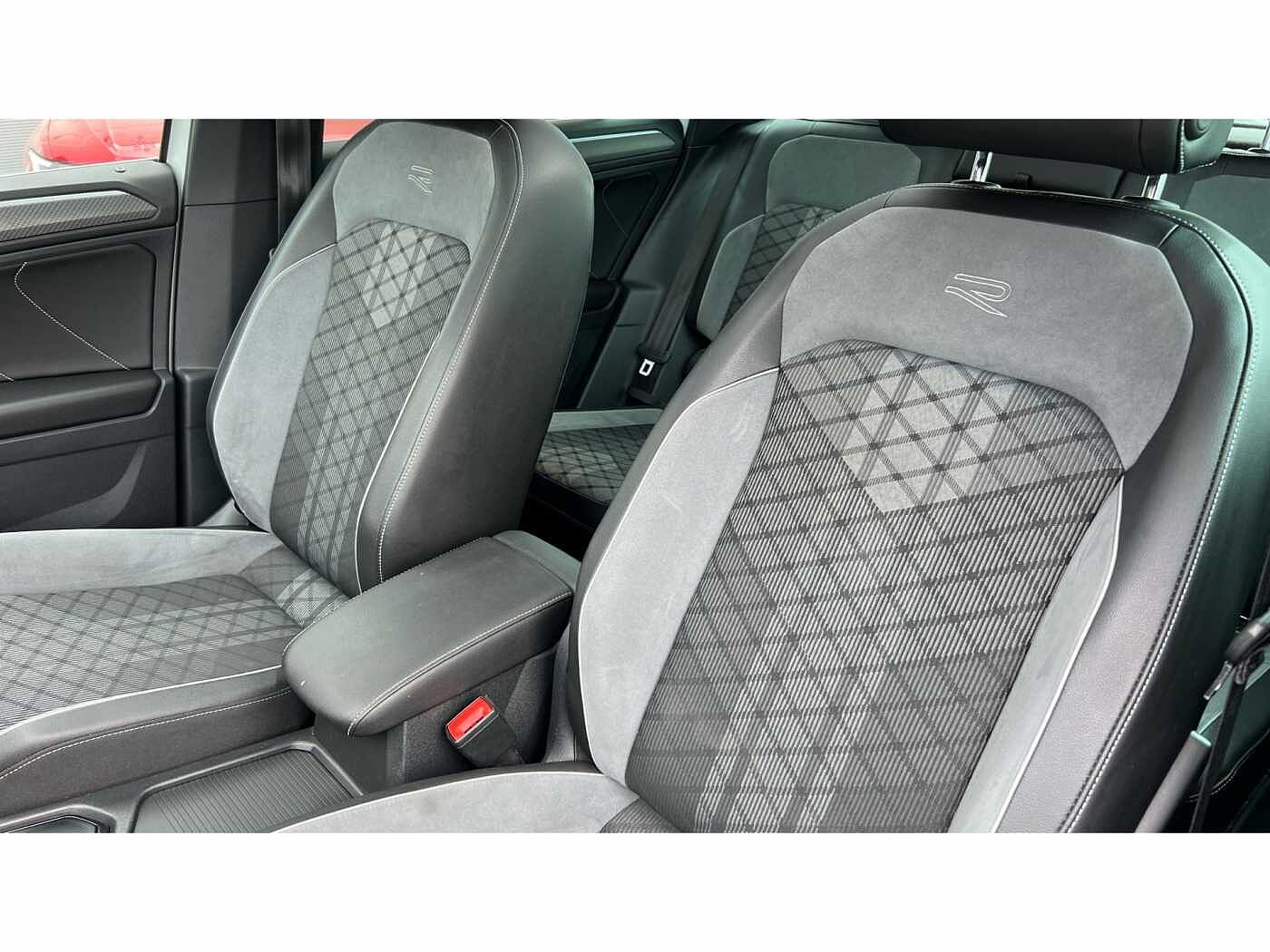 Volkswagen Tiguan 1.5 TSI (150ps) R-Line EVO DSG