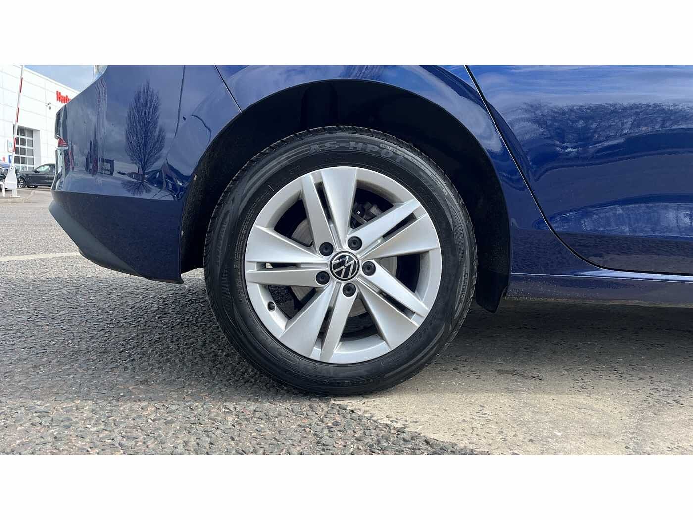 Volkswagen Golf 8 Life 1.5 TSI 130PS 6-speed Manual 5 Door