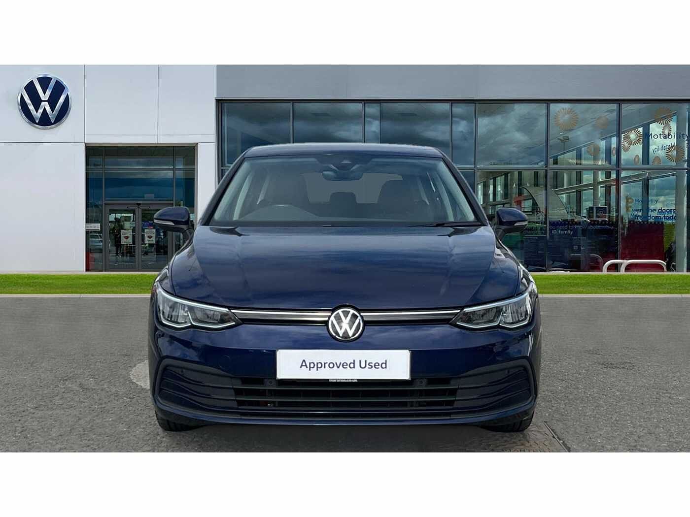 Volkswagen Golf 8 Life 1.5 TSI 130PS 6-speed Manual 5 Door
