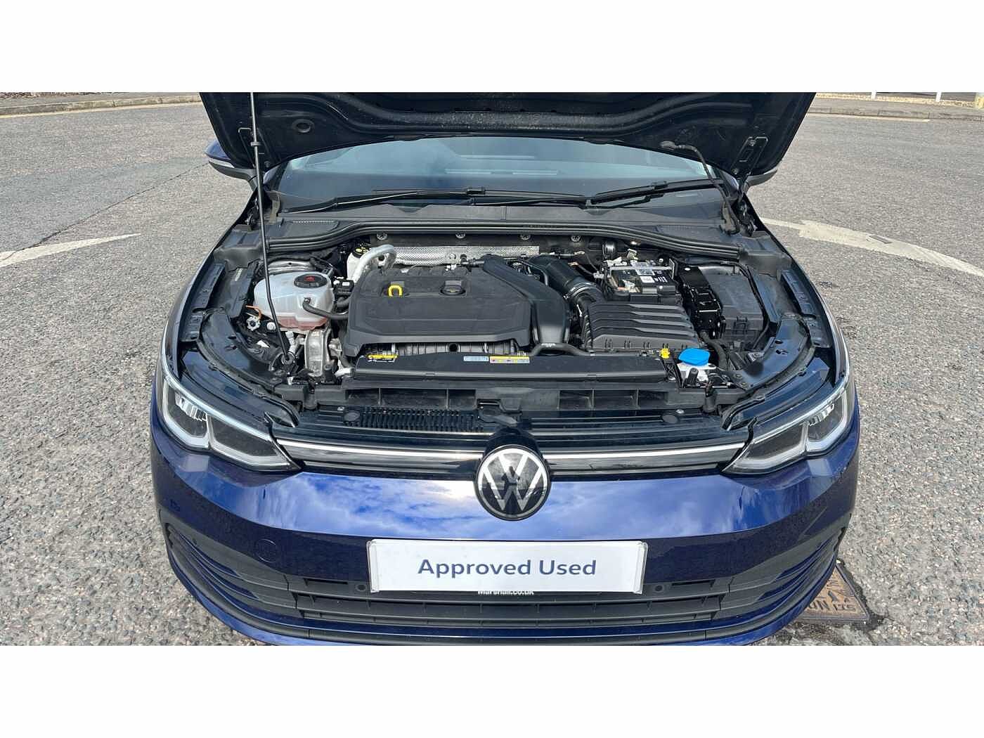 Volkswagen Golf 8 Life 1.5 TSI 130PS 6-speed Manual 5 Door