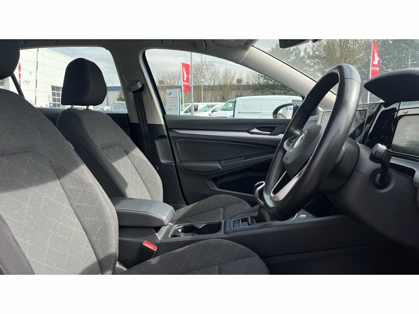 Volkswagen Golf 8 Life 1.5 TSI 130PS 6-speed Manual 5 Door