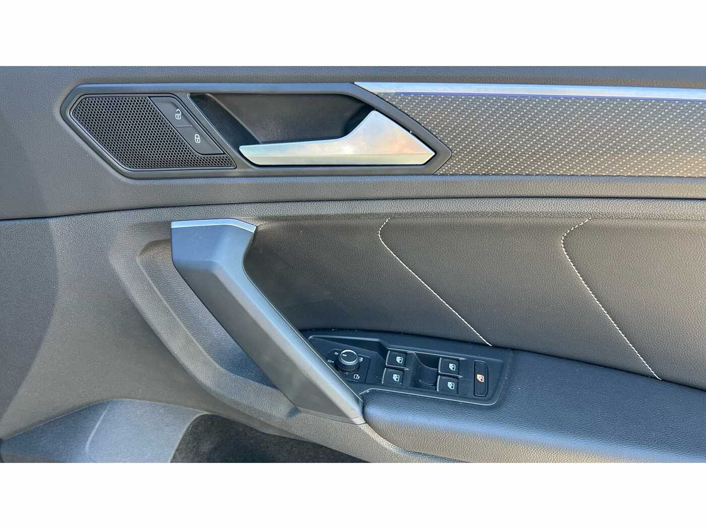 Volkswagen Tiguan 2.0 TSI 4Motion R-Line 5dr DSG