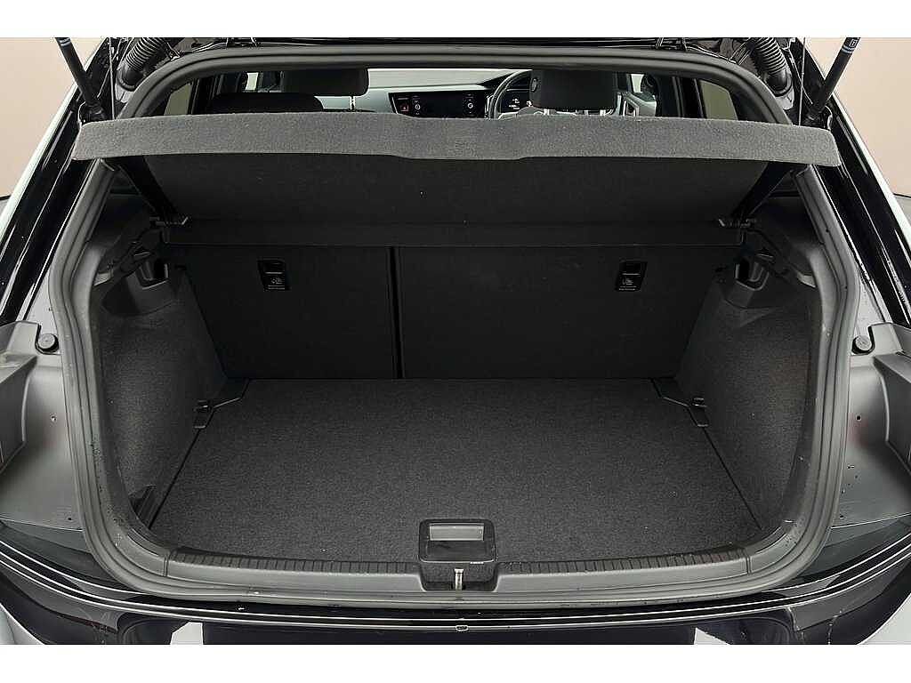 Volkswagen Polo R-Line 1.0 TSI 110PS 7-speed DSG 5 Door
