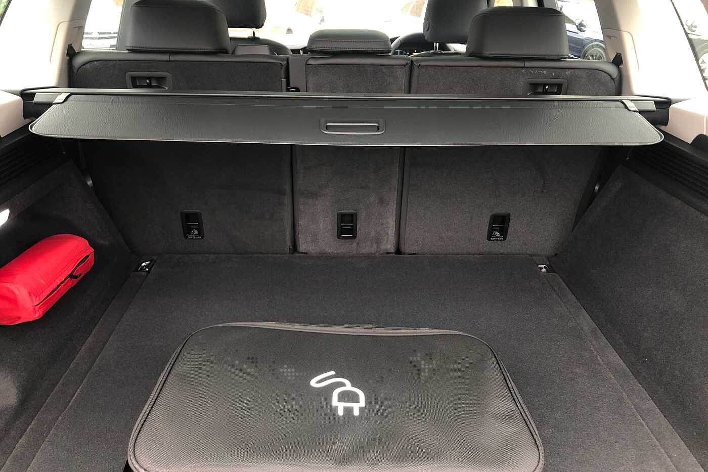 Volkswagen Touareg Estate 3.0 TSI eHybrid 4Motion Elegance 5dr Tip Auto