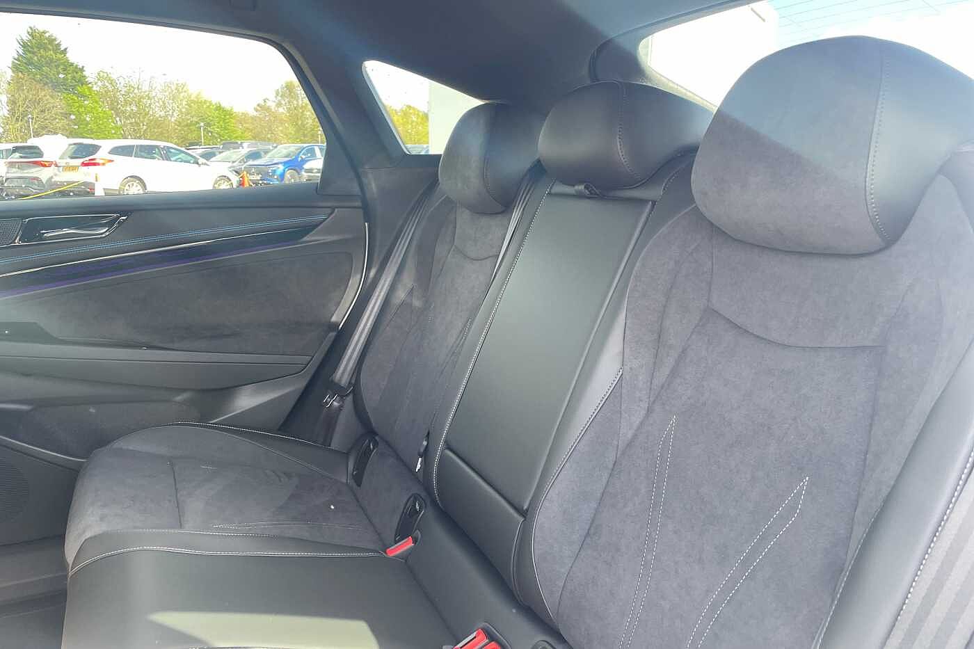 Volkswagen ID.7 Pro Launch Edition 77kWh Pro 286PS Automatic 5 Door
