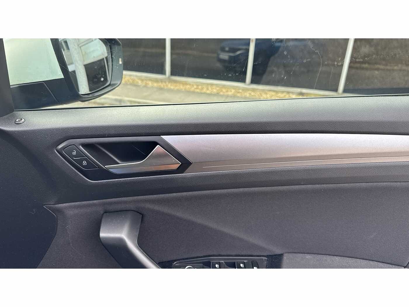 Volkswagen T-ROC 1.0 TSI Active 110PS