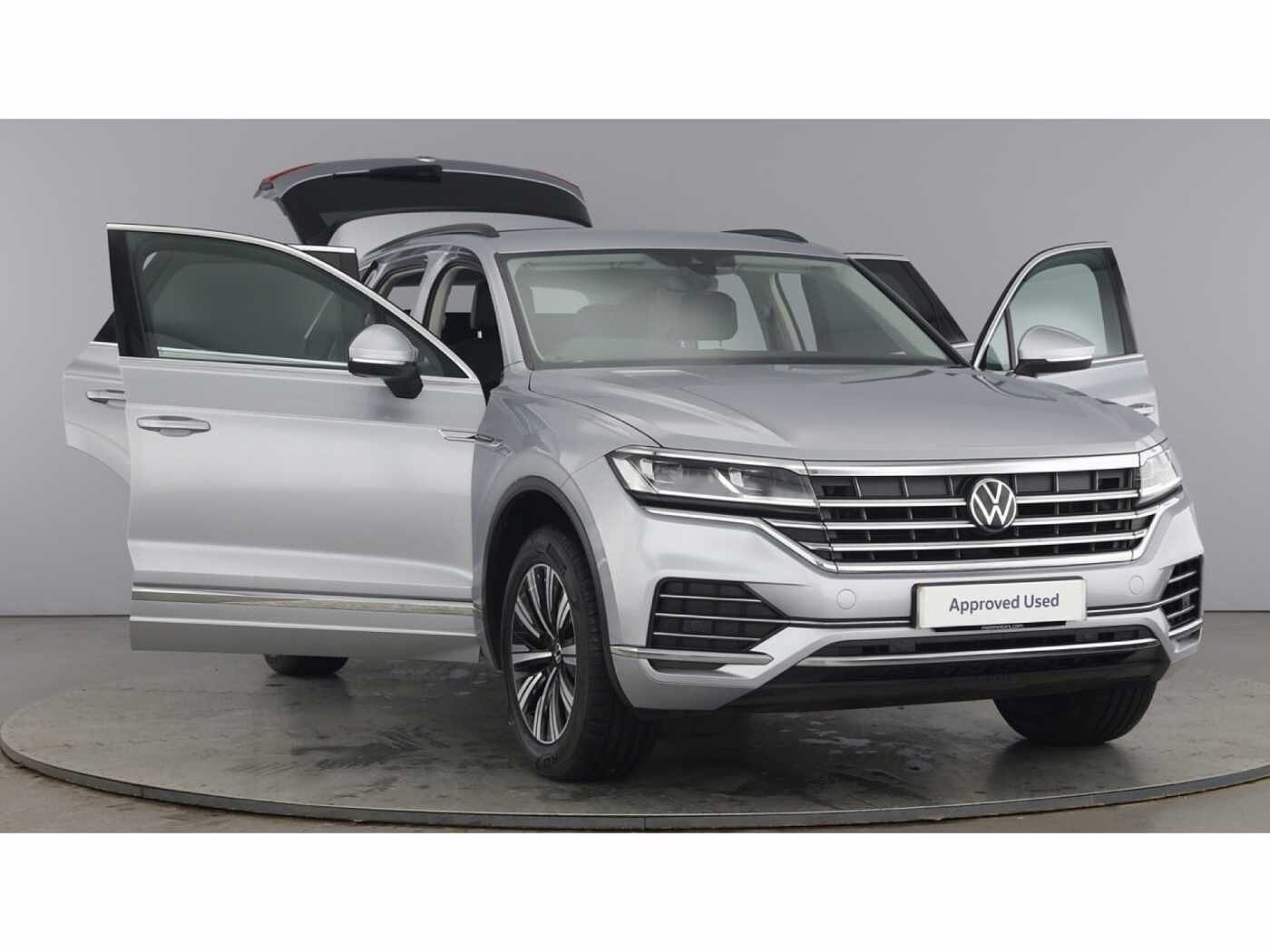Volkswagen Touareg Diesel Estate 3.0 V6 TDI 4Motion SEL Tech 5dr Tip Auto
