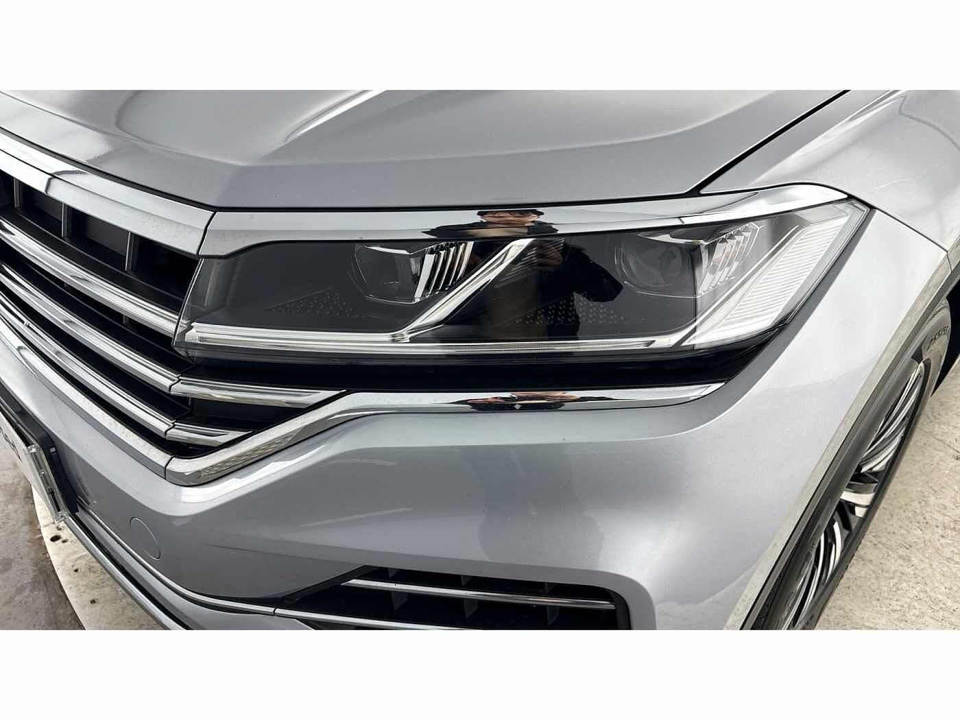 Volkswagen Touareg Diesel Estate 3.0 V6 TDI 4Motion SEL Tech 5dr Tip Auto
