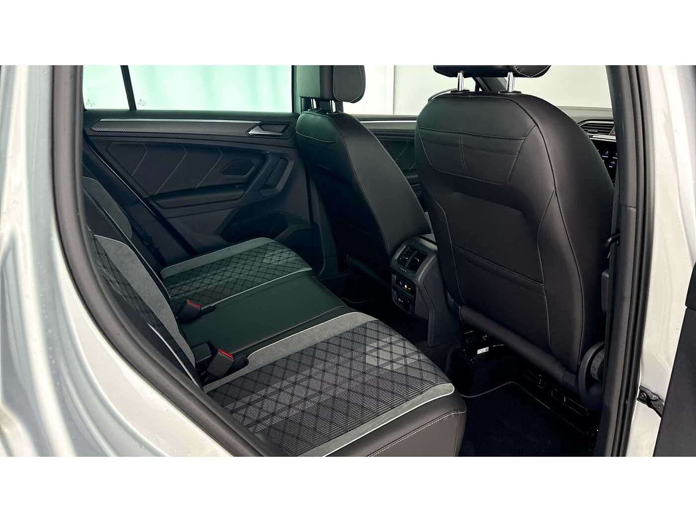 Volkswagen Tiguan 1.5 TSI (150ps) R-Line EVO DSG