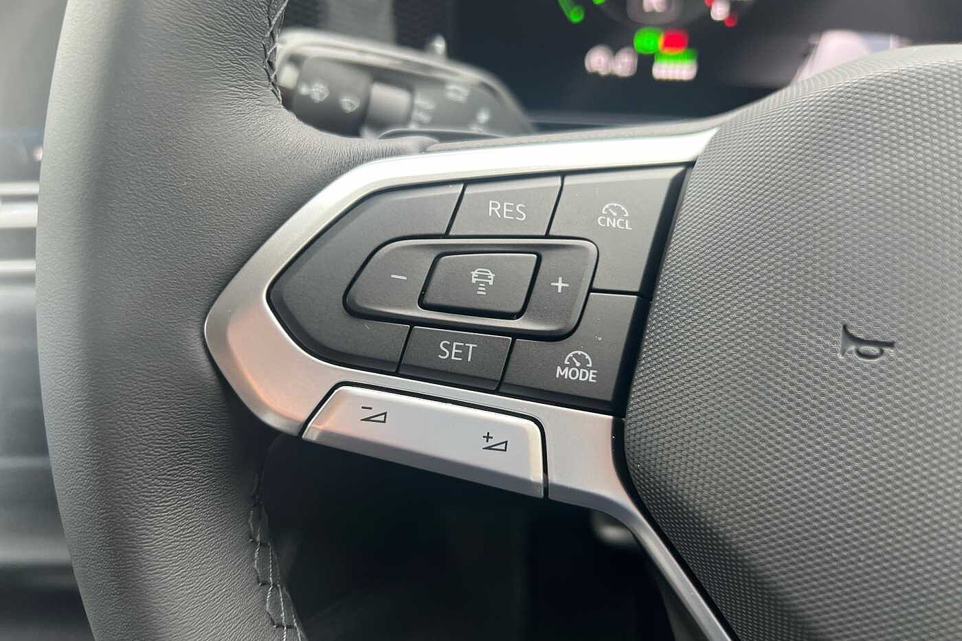 Volkswagen Tiguan Match 1.5 TSI eHybrid 204PS 6-Speed DSG 5 Door