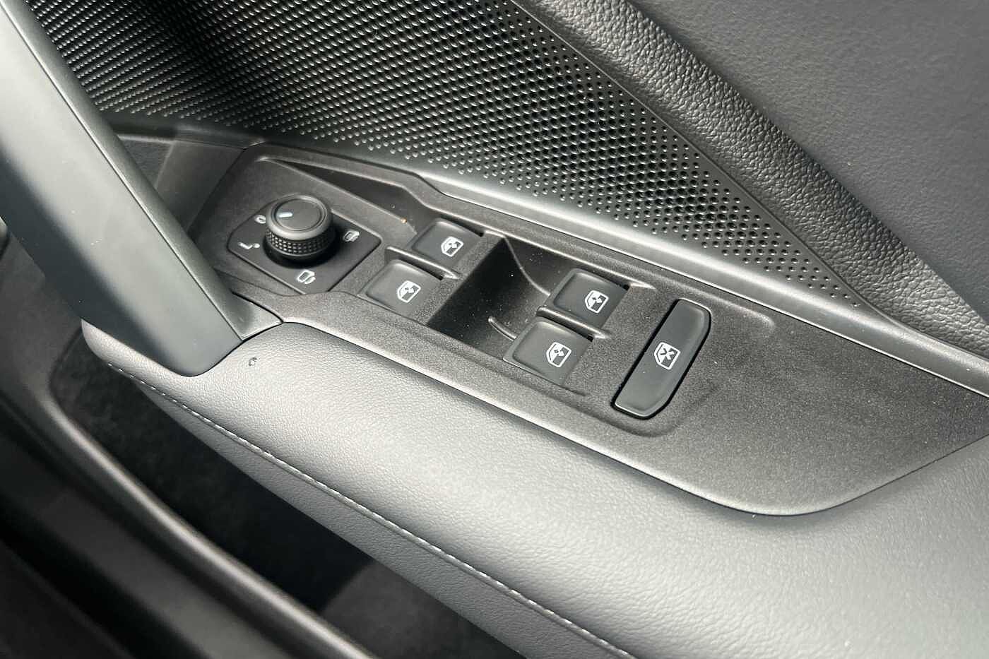 Volkswagen Tiguan Match 1.5 TSI eHybrid 204PS 6-Speed DSG 5 Door