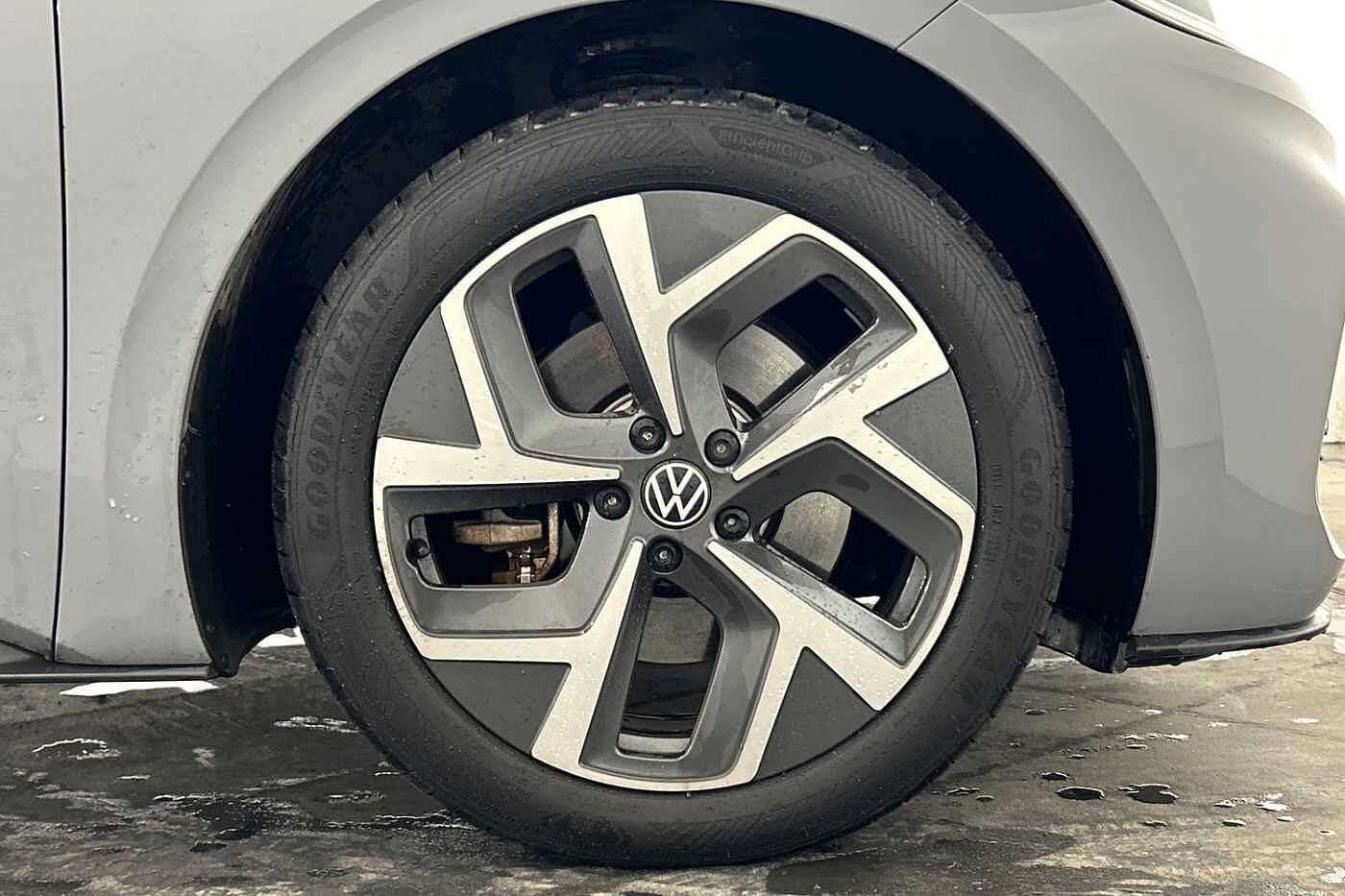 Volkswagen ID.3 Launch Edition 1 58kWh Pro 204PS Automatic