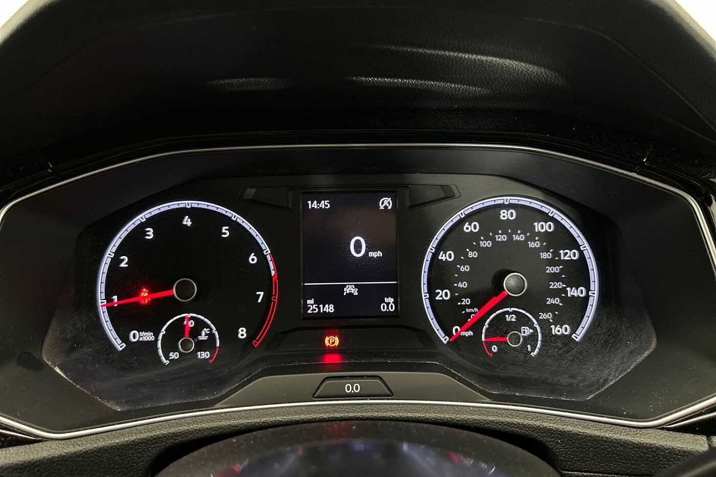 Volkswagen T-ROC 1.0 TSI Black Edition 110PS